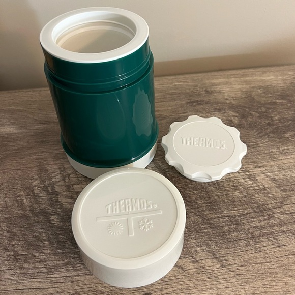 Vintage Thermos Green Holds 10 ounces - Picture 1 of 8
